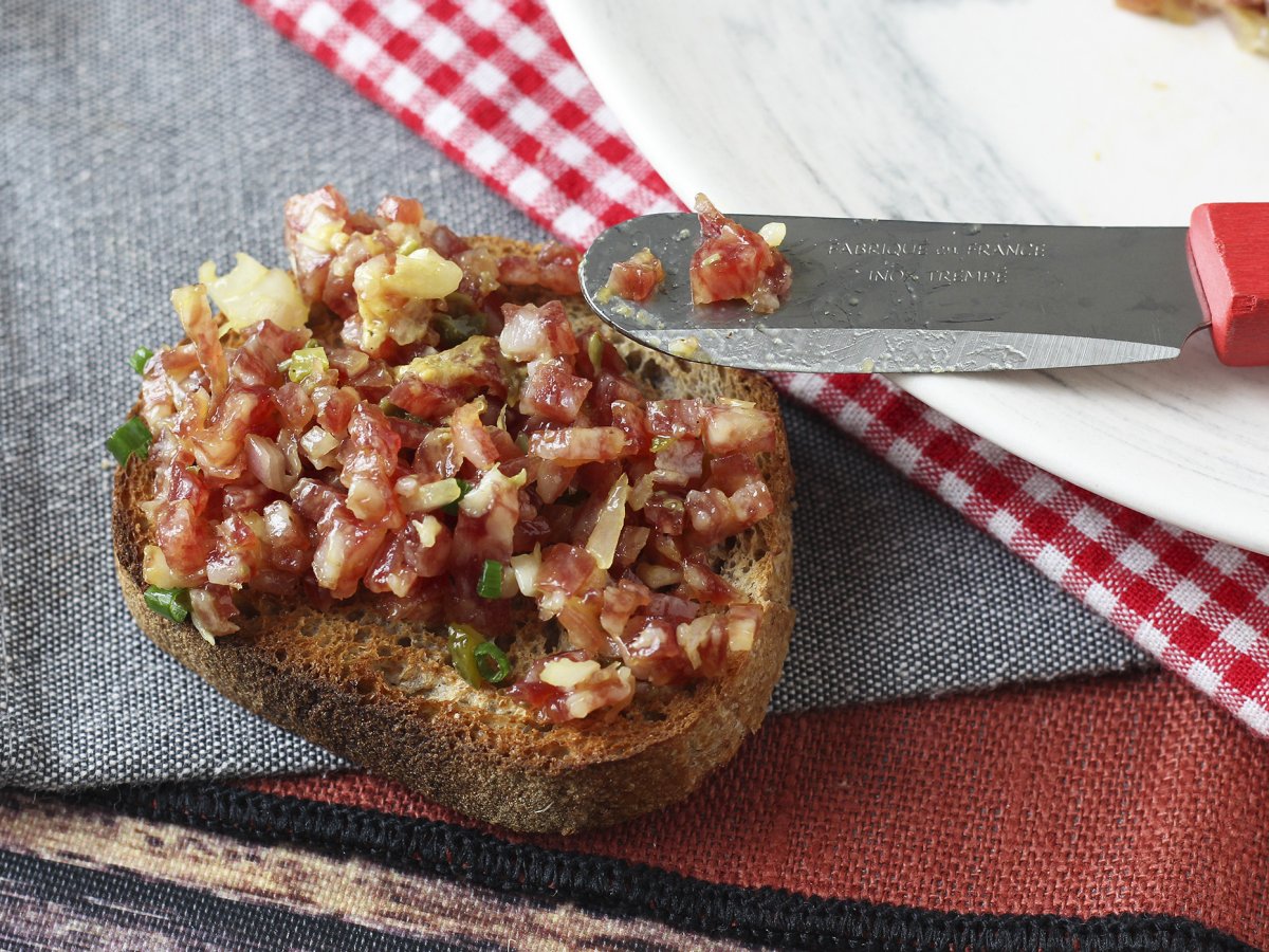 Tartar de fuet: klasik biftek tartarının hızlı bir versiyonu - fotoğraf 4