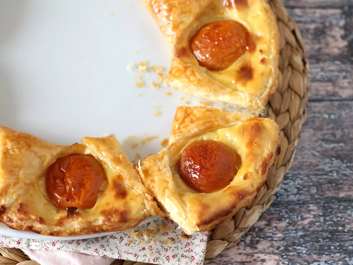 Tarte oranaise - Milföy hamuru, muhallebi ve kayısı - fotoğraf 4