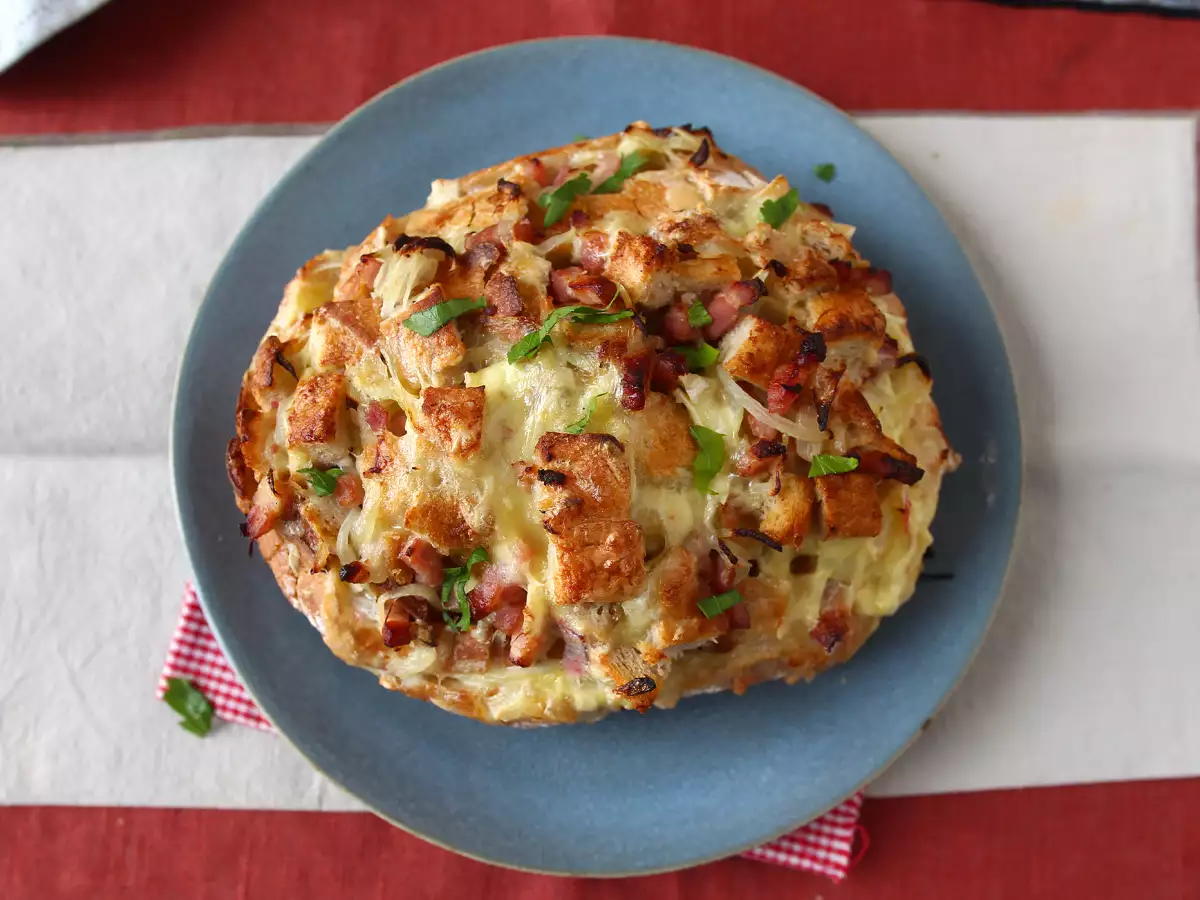 Tartiflette Usulü Dolgulu Kirpi Ekmeği - fotoğraf 6