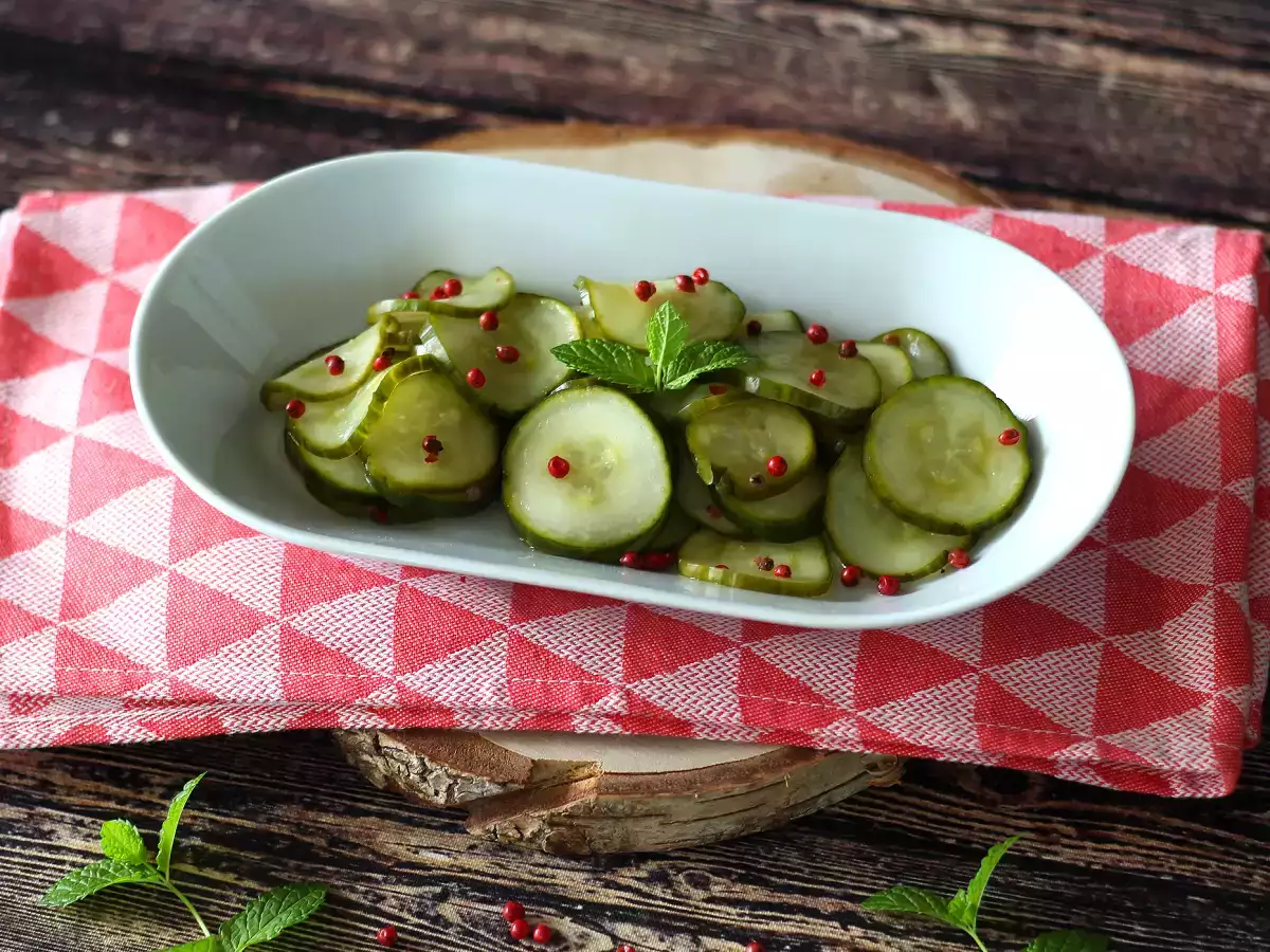 Tatlı ve ekşi salatalık: Yaz için hızlı ve lezzetli bir garnitür! - fotoğraf 3