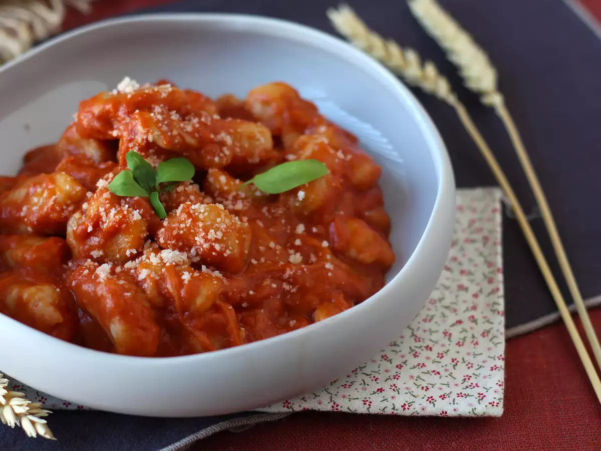 Tavada Gnocchi alla Sorrentina: herkesin sevdiği hızlı ve soslu tarif! - fotoğraf 5