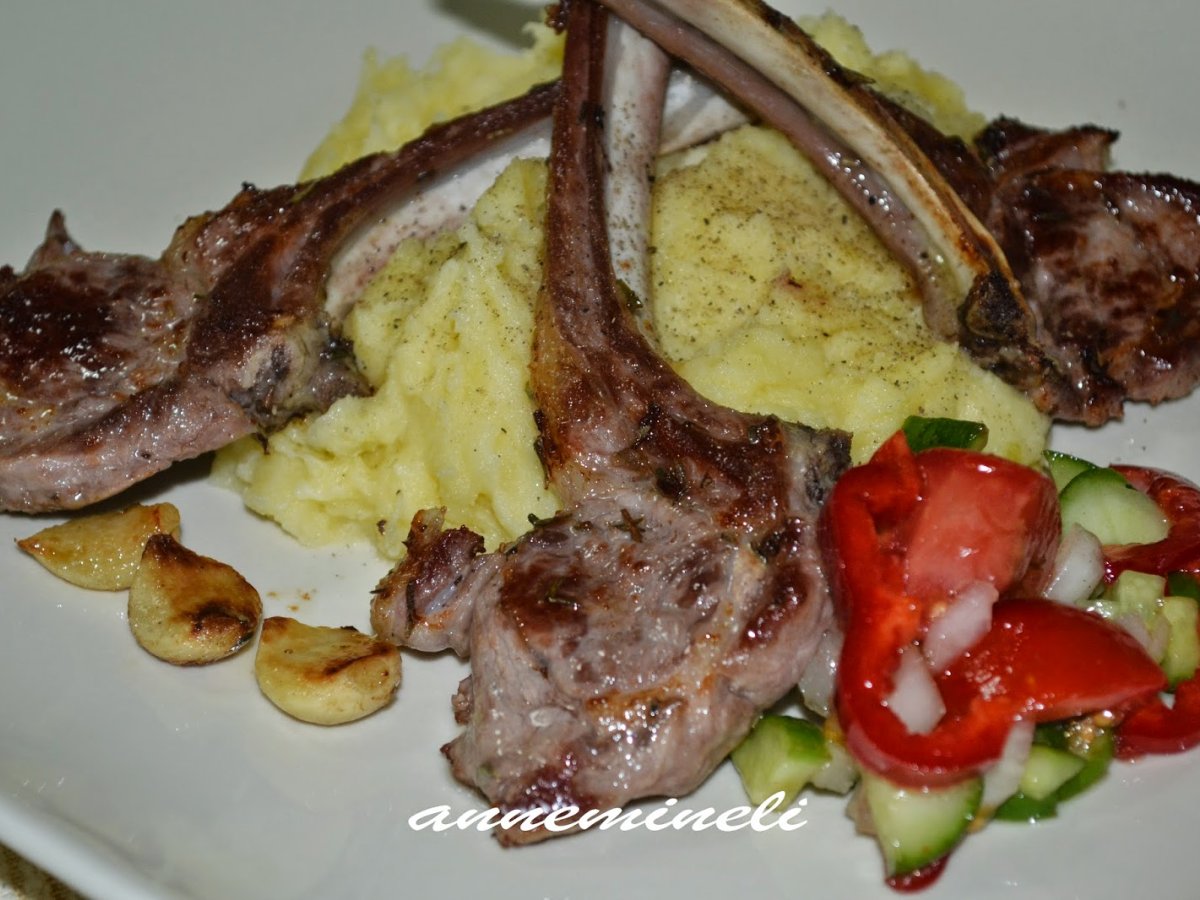 TAVADA SARIMSAKLI PATATES PÜRELİ PİRZOLA