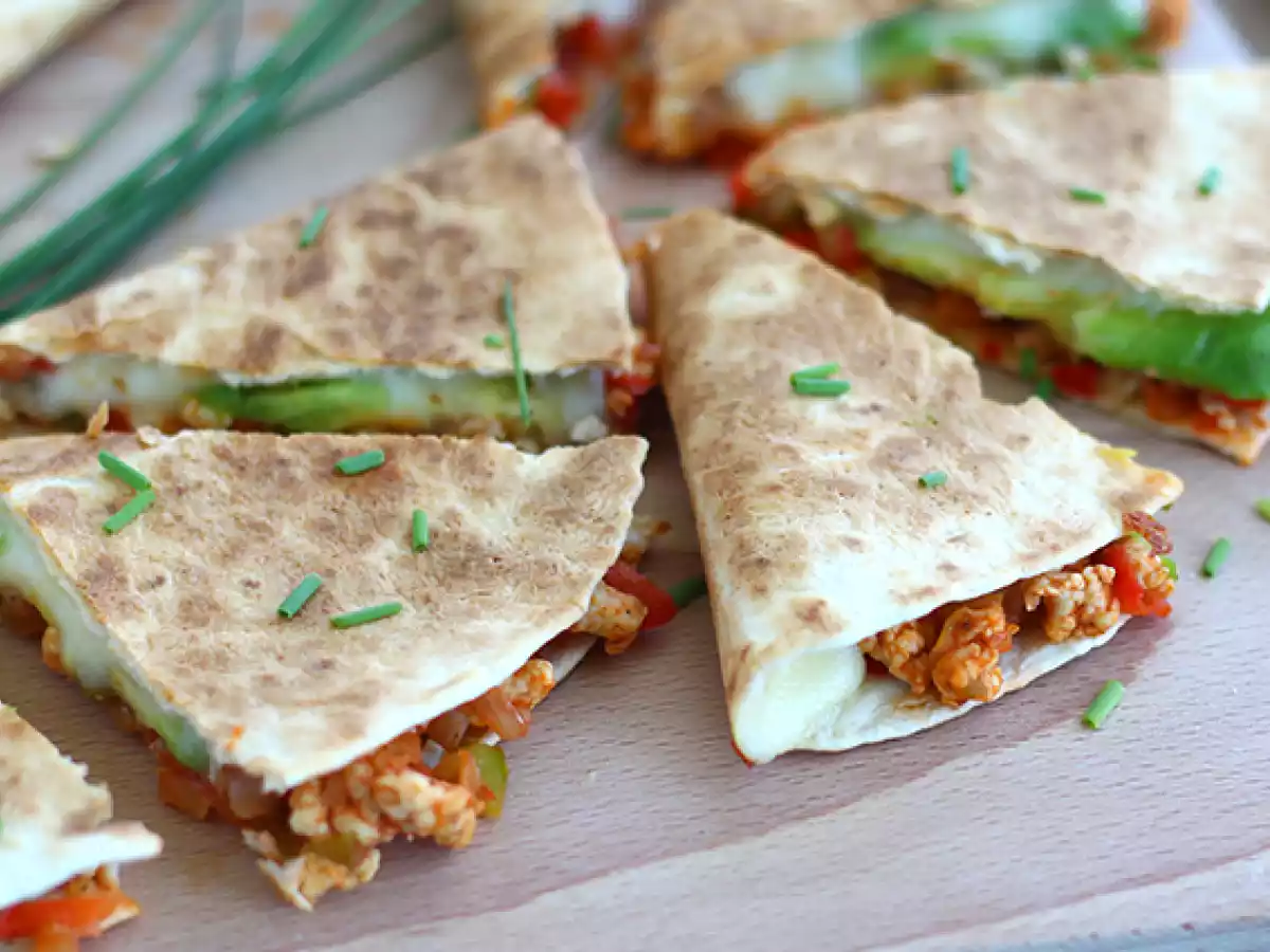 Tavuk ve avokado quesadillas - fotoğraf 2
