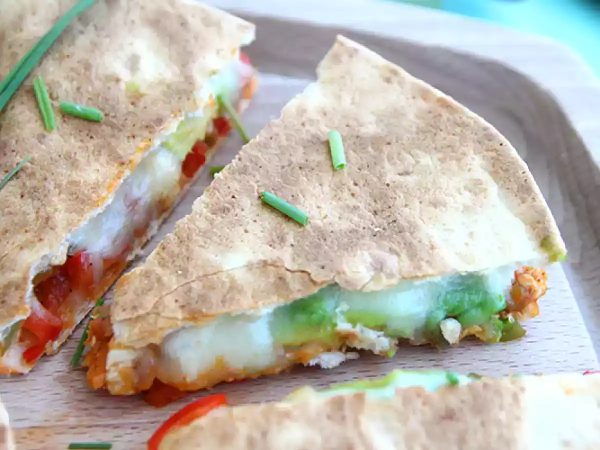 Tavuk ve avokado quesadillas - fotoğraf 3