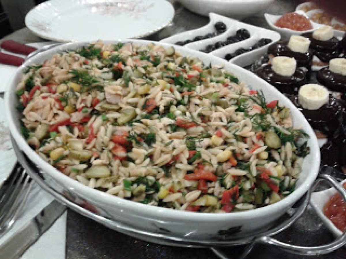 Tavuklu Arpa Şehriye Salatası