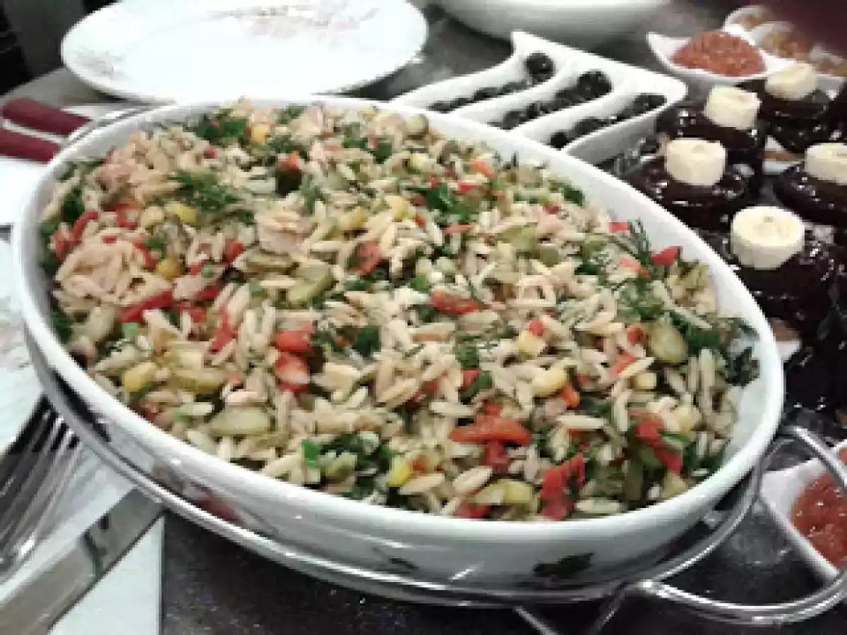 Tavuklu Arpa Şehriye Salatası