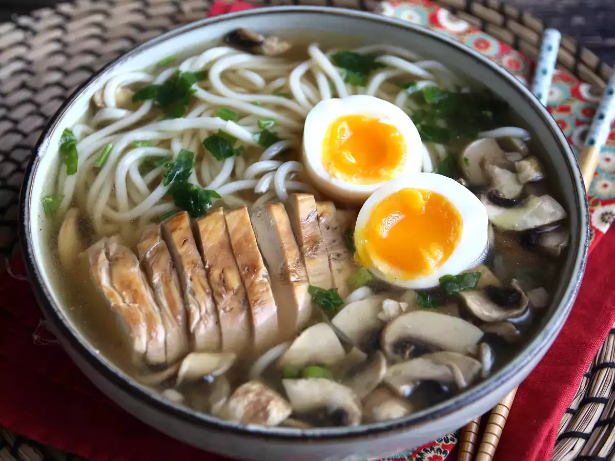 Tavuklu ramen: Bu ikonik Asya yemeğinin kolay versiyonu! - fotoğraf 2
