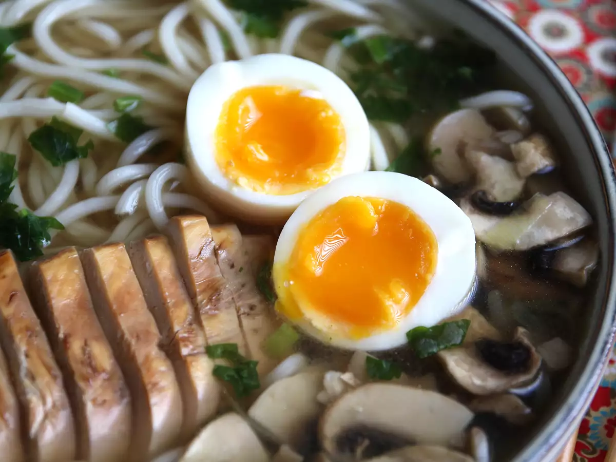 Tavuklu ramen: Bu ikonik Asya yemeğinin kolay versiyonu! - fotoğraf 3