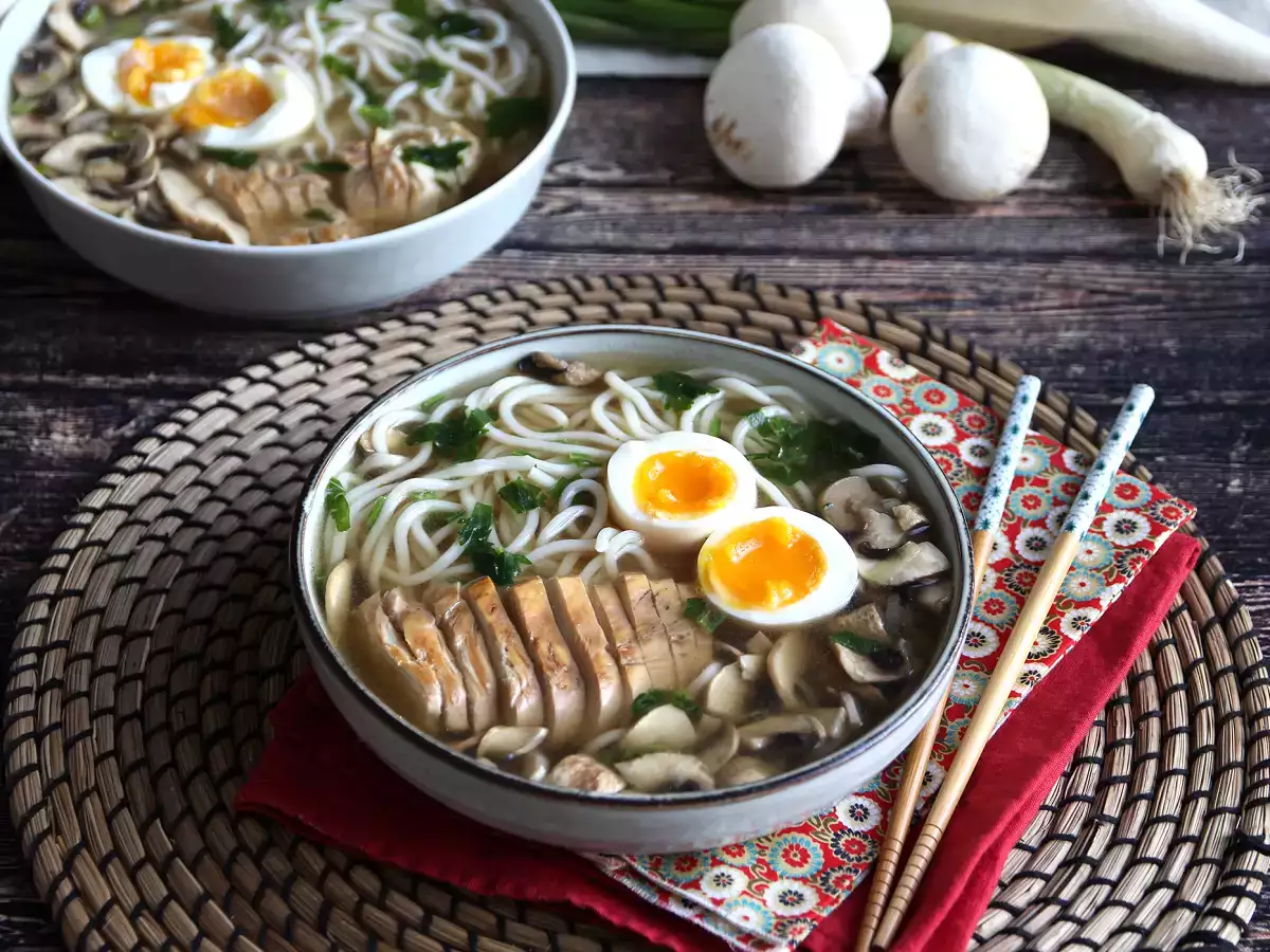 Tavuklu ramen: Bu ikonik Asya yemeğinin kolay versiyonu! - fotoğraf 4