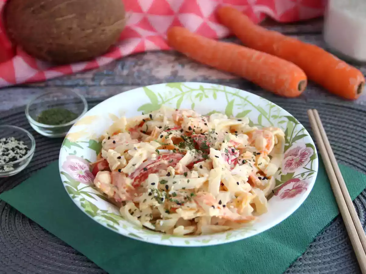 Tayland Makarnası (karidesli ve sebzeli hindistan cevizi kremalı erişte)