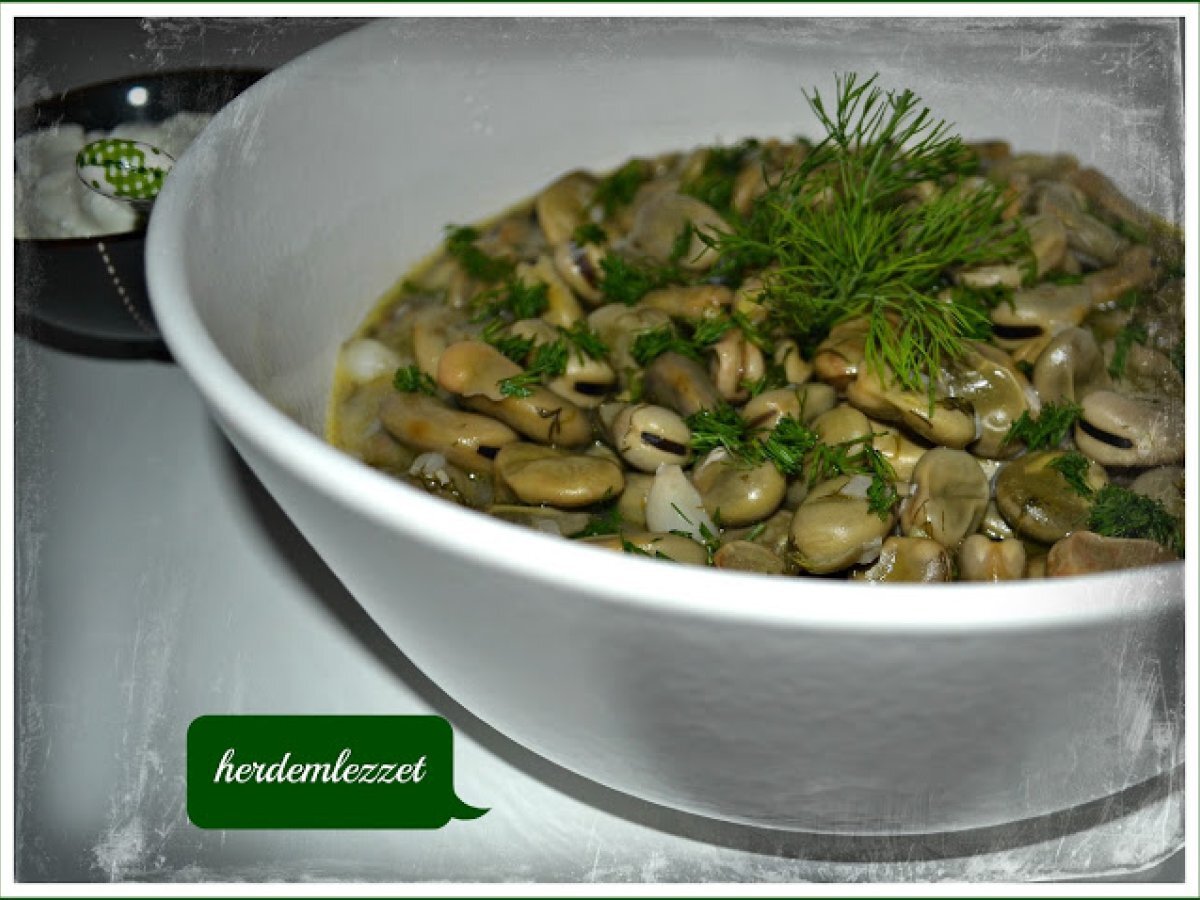 TAZE SARIMSAKLI İÇ BAKLA YEMEĞİ