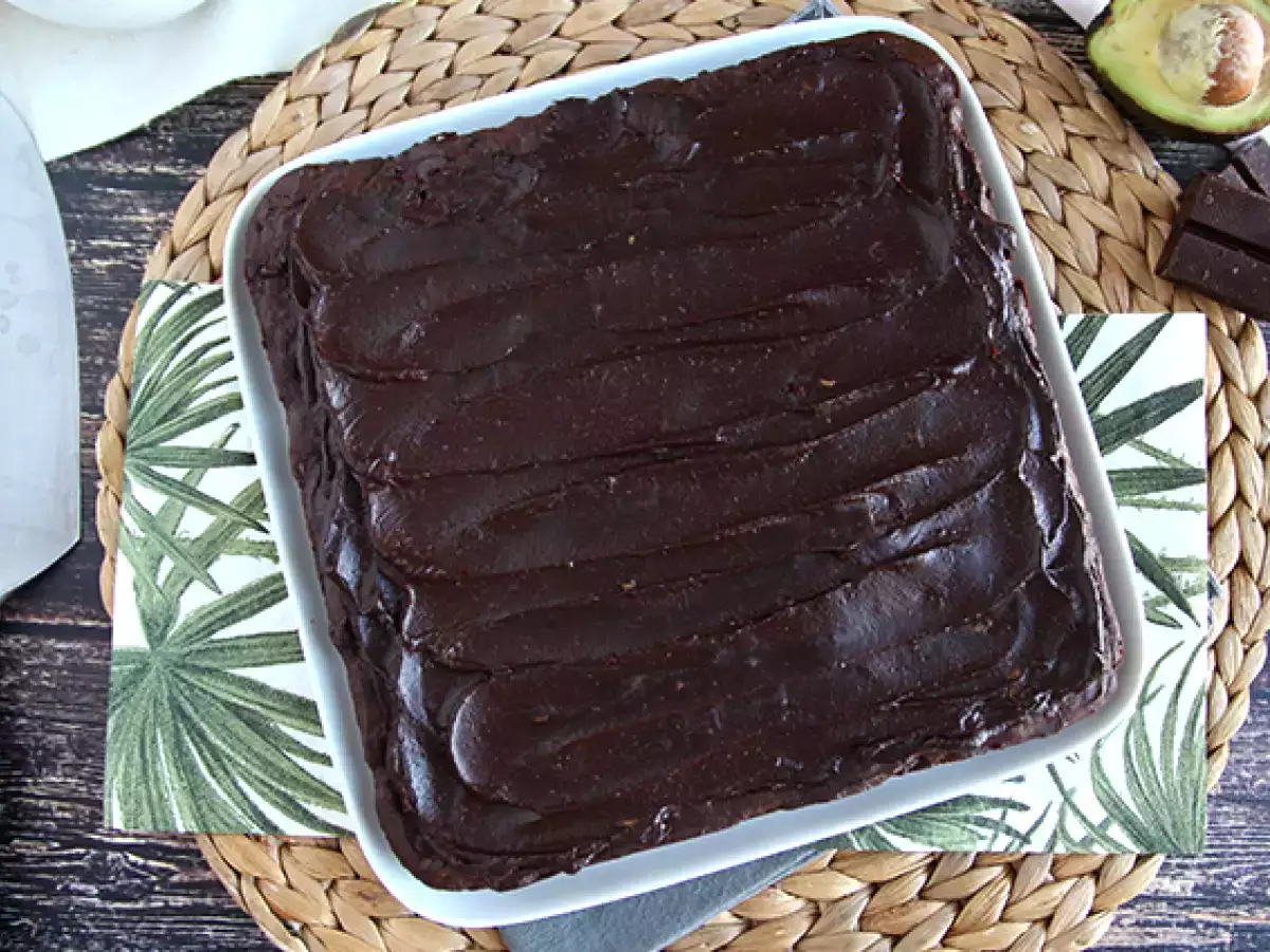 Tereyağı içermeyen Avokadolu ve Çikolatalı Brownie - laktozsuz - fotoğraf 4