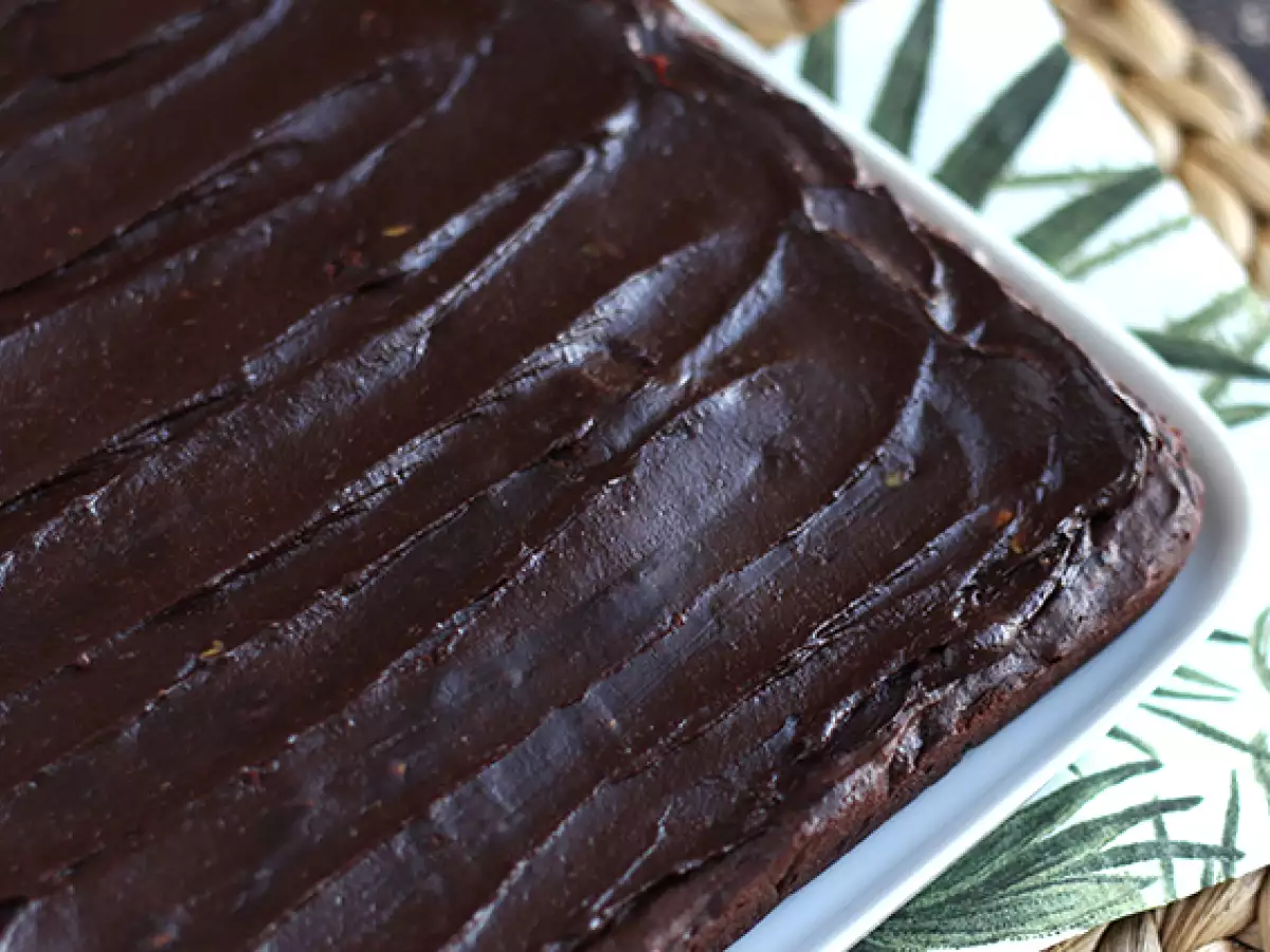 Tereyağı içermeyen Avokadolu ve Çikolatalı Brownie - laktozsuz - fotoğraf 5