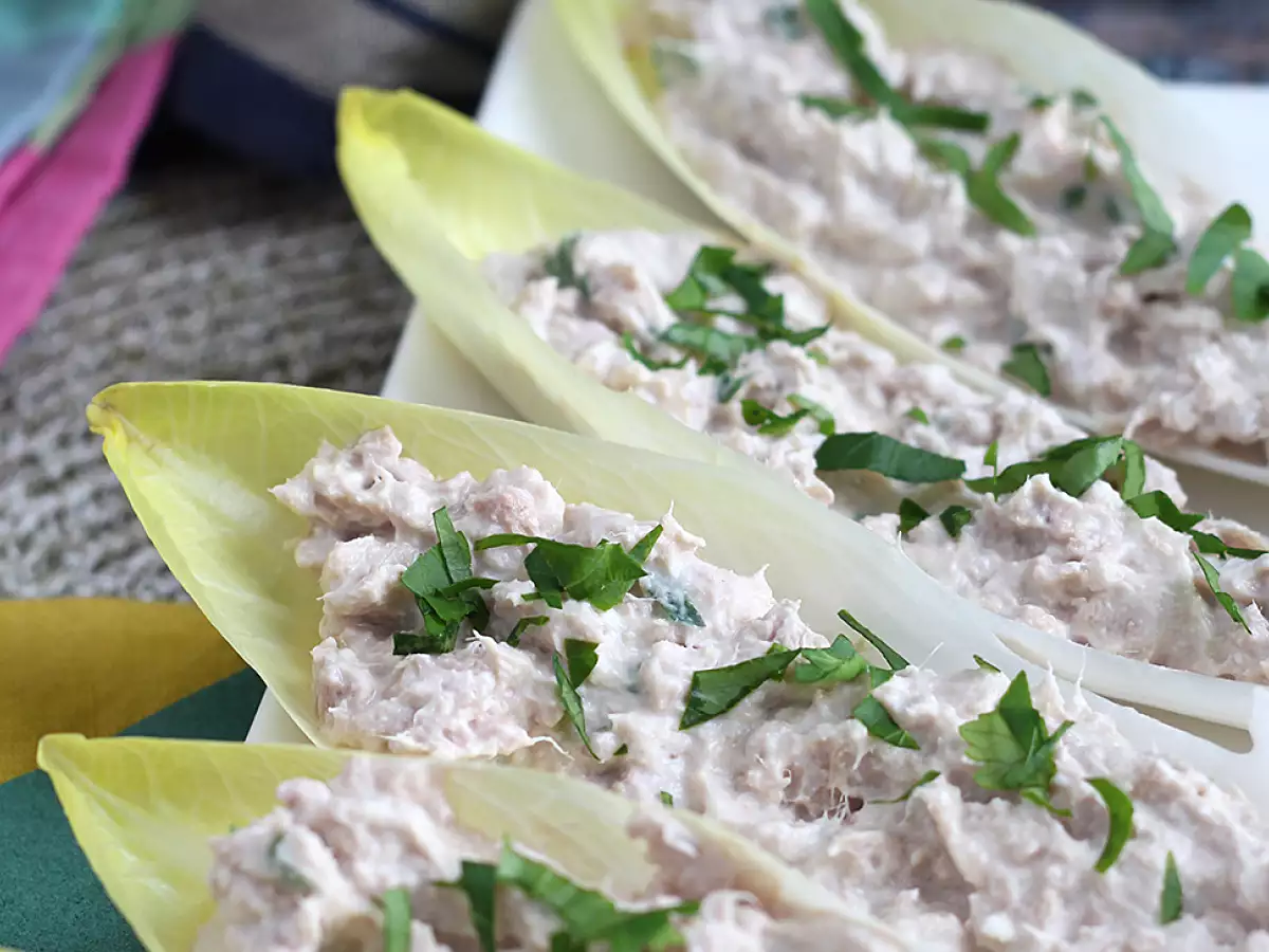 Ton balığı dolgulu hindiba tepsileri - fotoğraf 4
