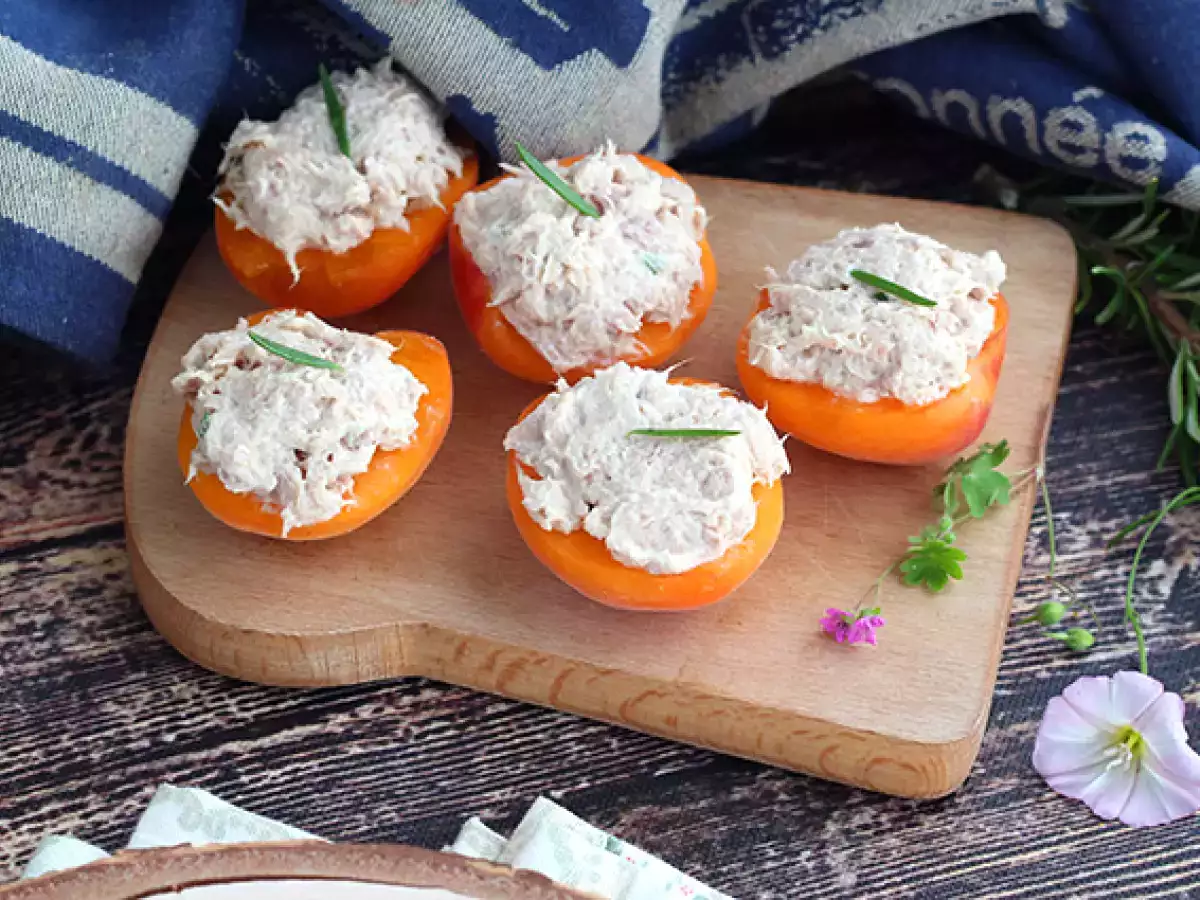 Ton balığı ve biberiye ile doldurulmuş kayısı - fotoğraf 5