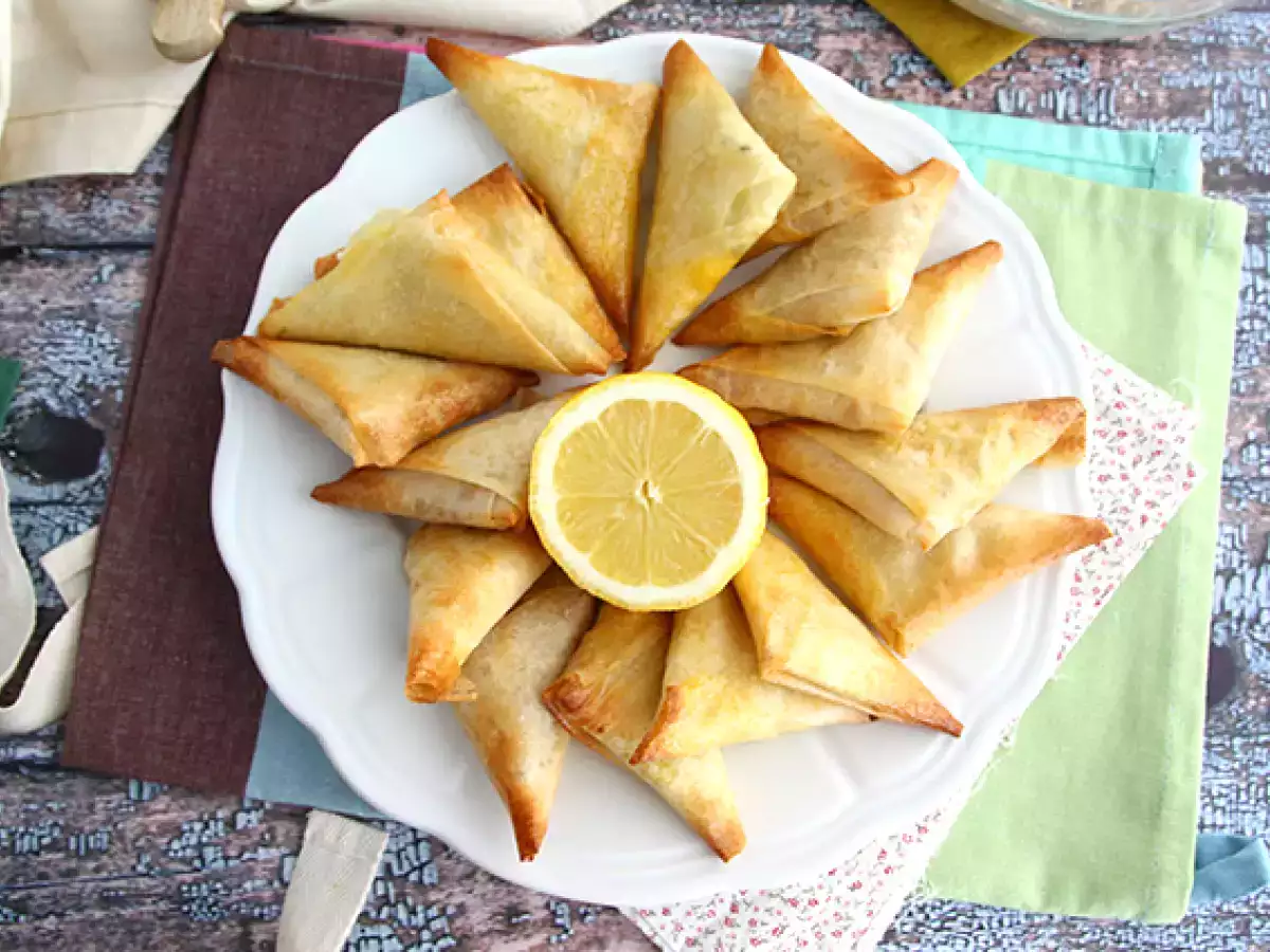 Ton balığı ve domates samoussas - fotoğraf 2