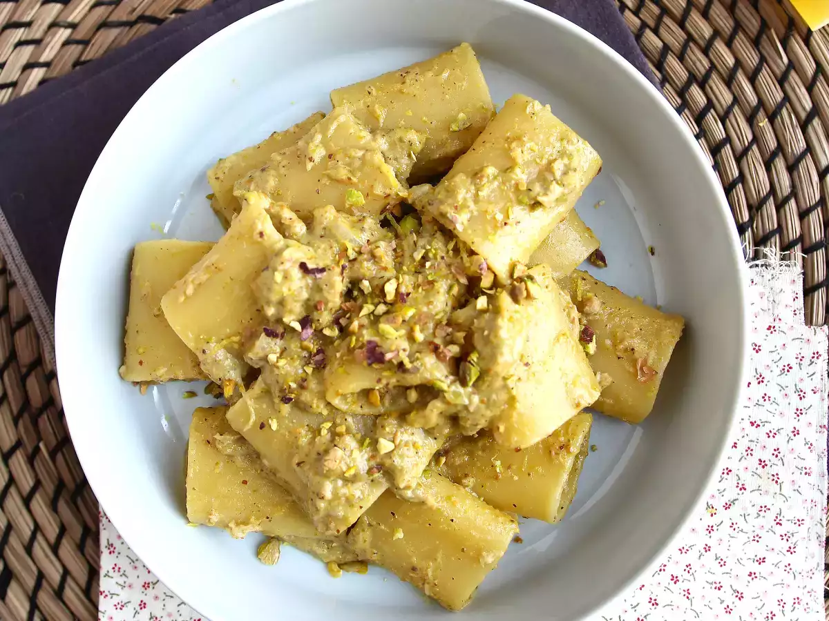 Ton balıklı, Antep fıstıklı ve limonlu makarna - fotoğraf 5