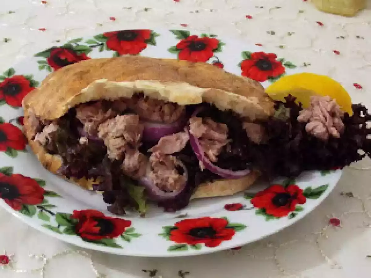 TON BALIKLI SALATA * SANDVİÇ