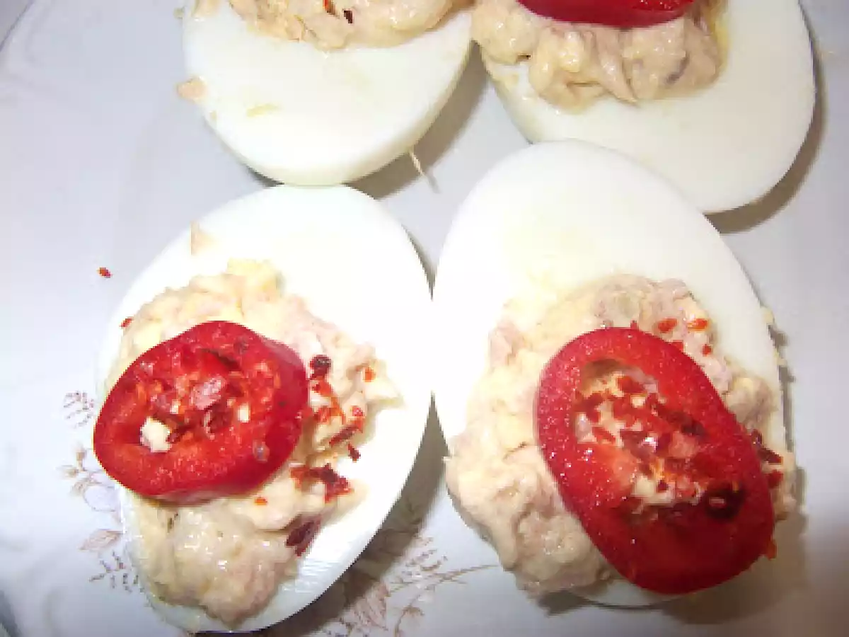 Ton balıklı yumurta dolması - fotoğraf 2