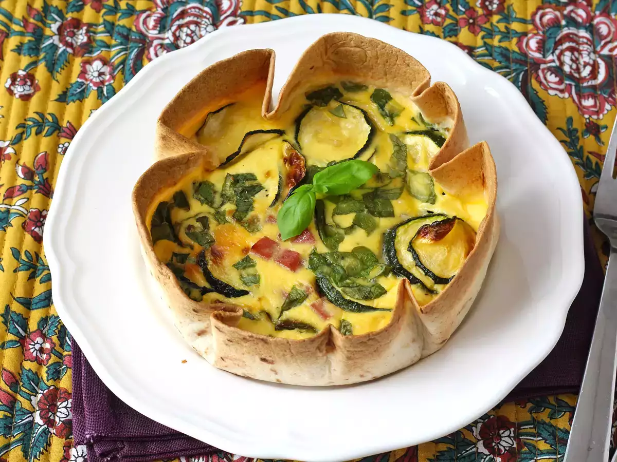 Tortilla ile hamur işi içermeyen bir kiş mi? Bu mümkün! Yaz için mükemmel olan hafif bir tarif! - fotoğraf 3