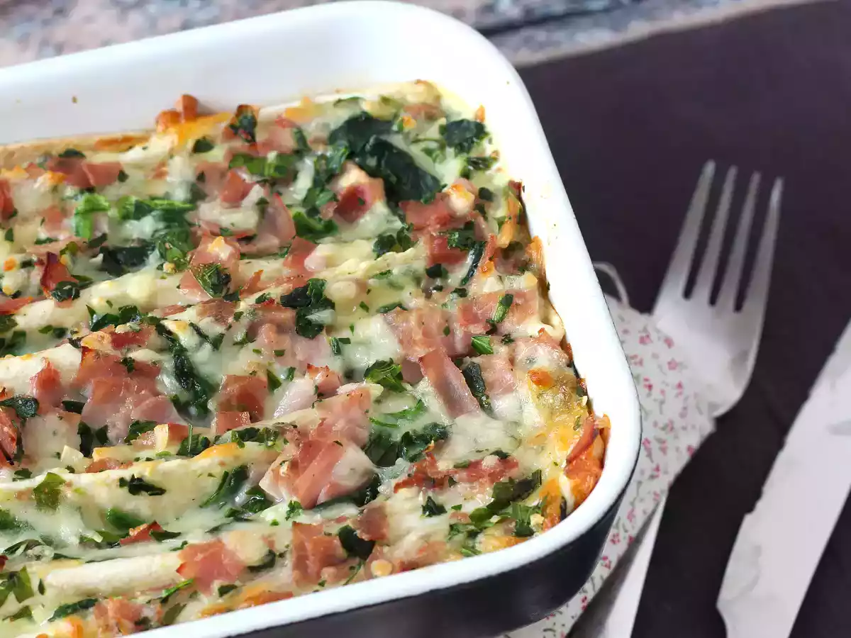 Tortilla ile ne yapmalı Jambon, ıspanak ve mozzarella graten kırışık kek stili - fotoğraf 9