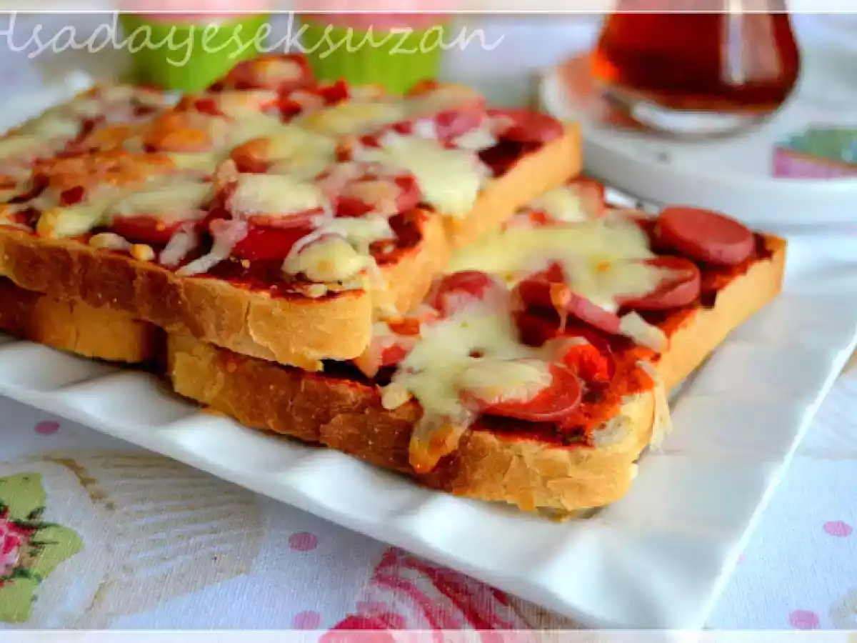 TOST EKMEĞİ İLE PRATİK PİZZA - fotoğraf 2