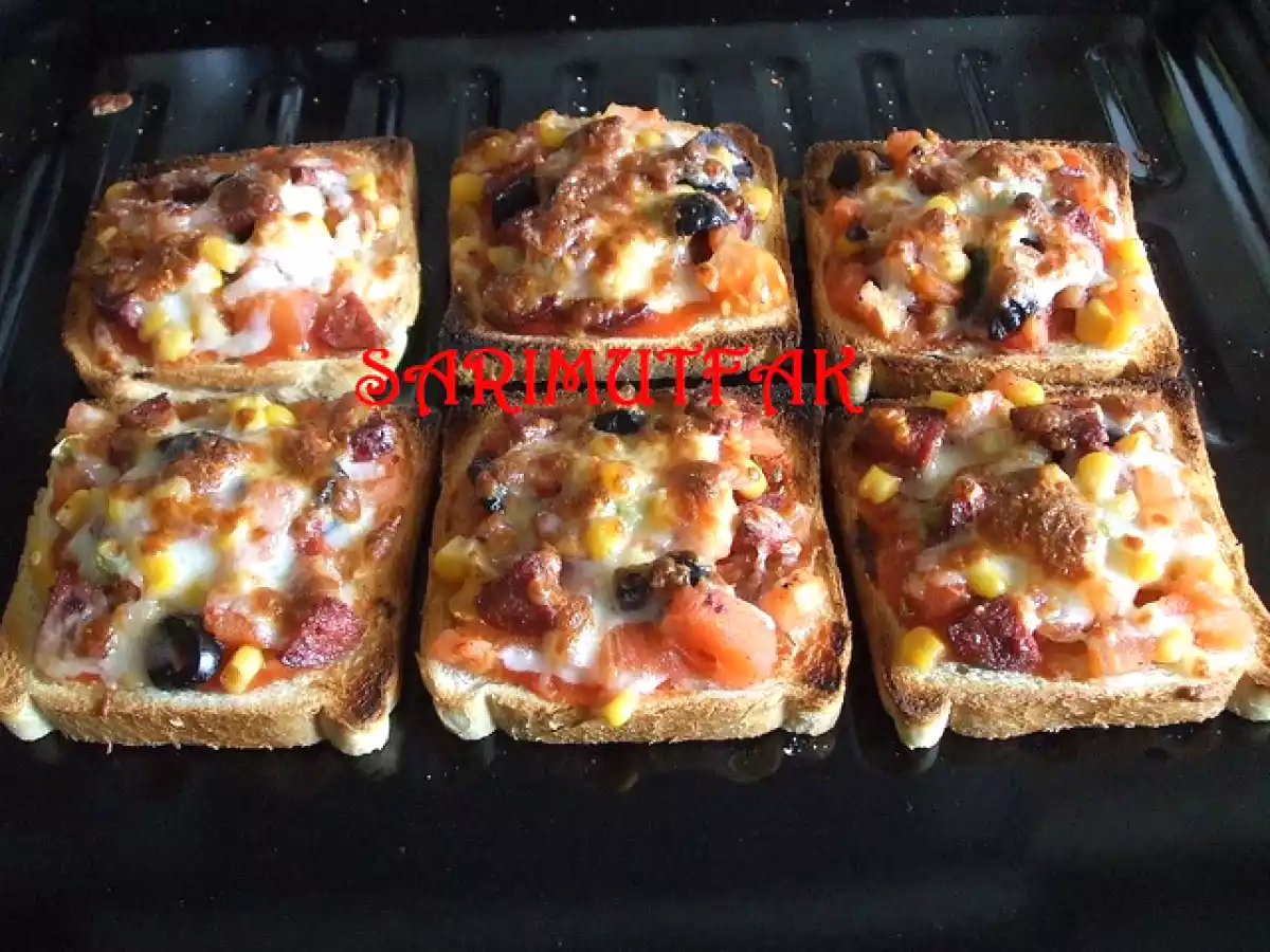 TOST EKMEĞİ PİZZASI