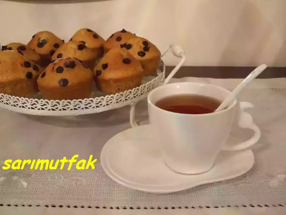 TOZ FISTIKLI DAMLA ÇİKOLATALI MUFFINLER