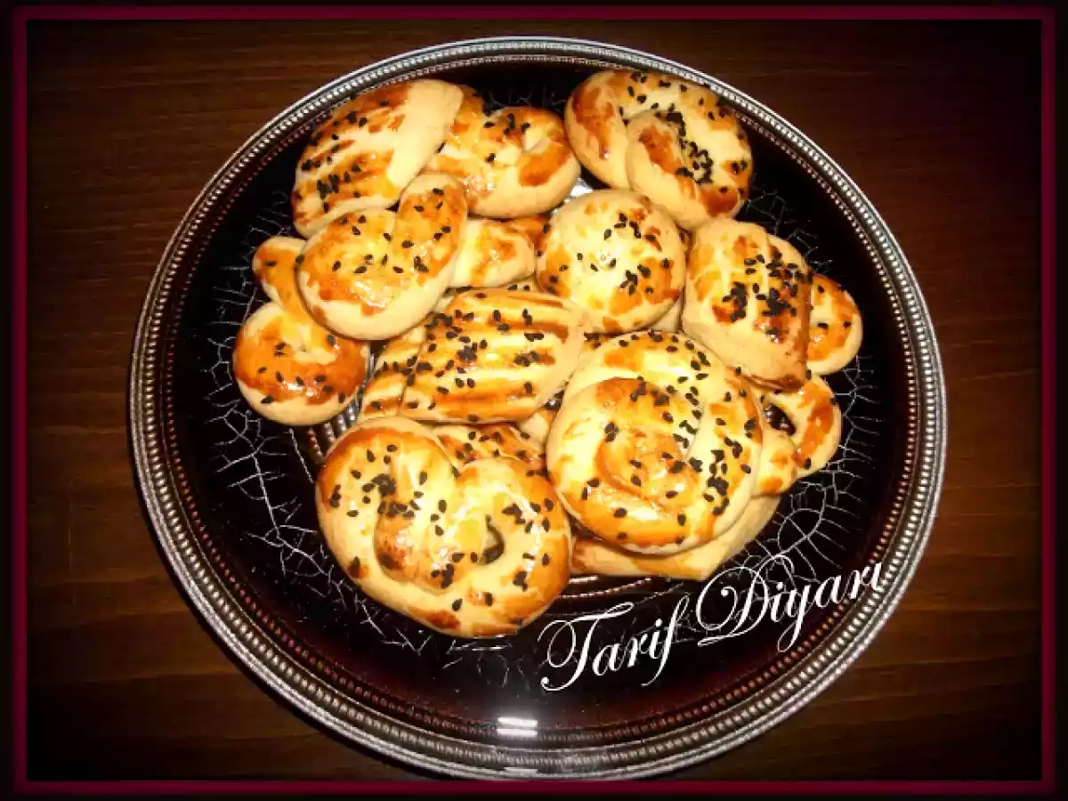 TUZLU KURABİYE