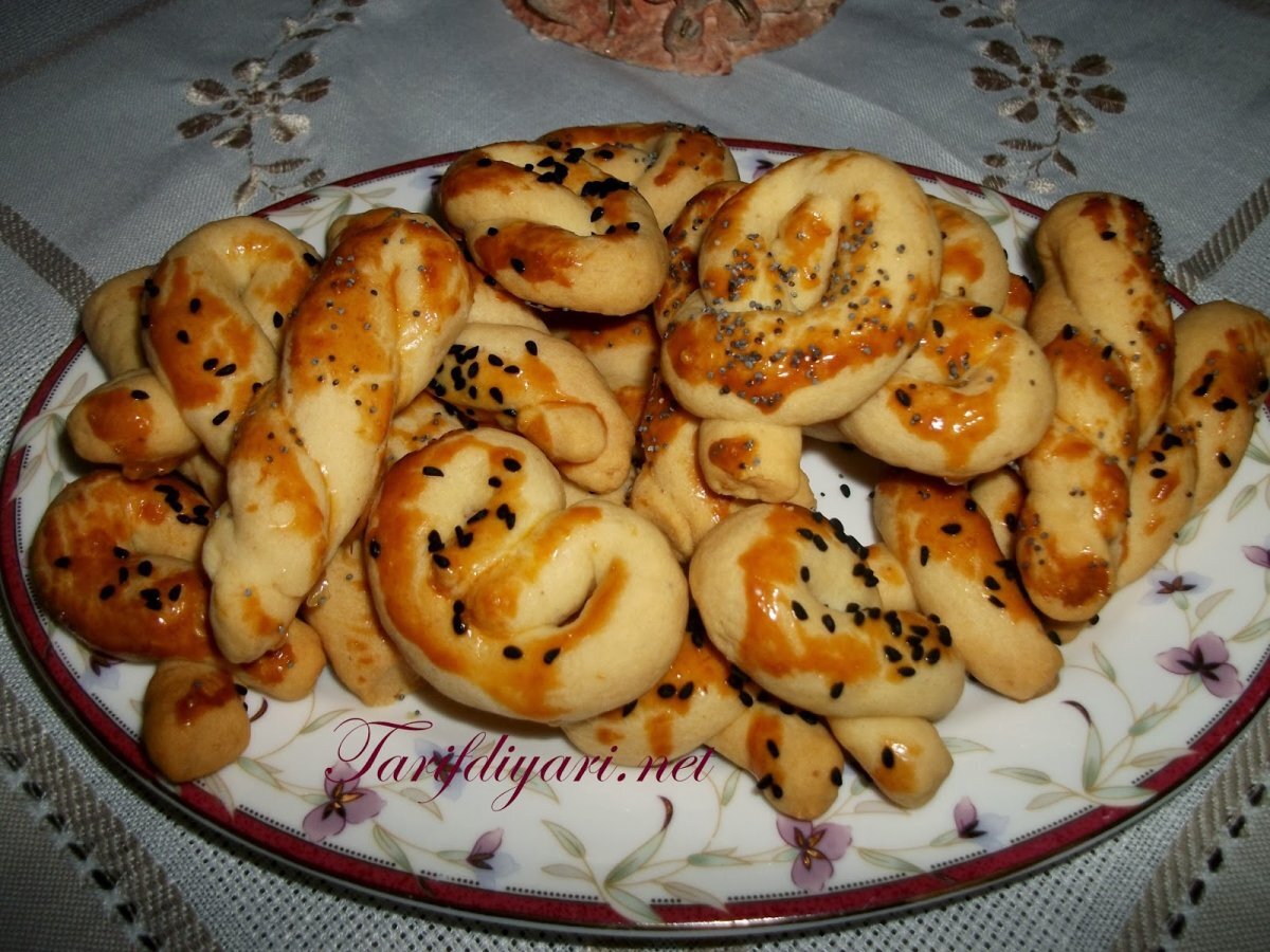 TUZLU NEFİS KURABİYE