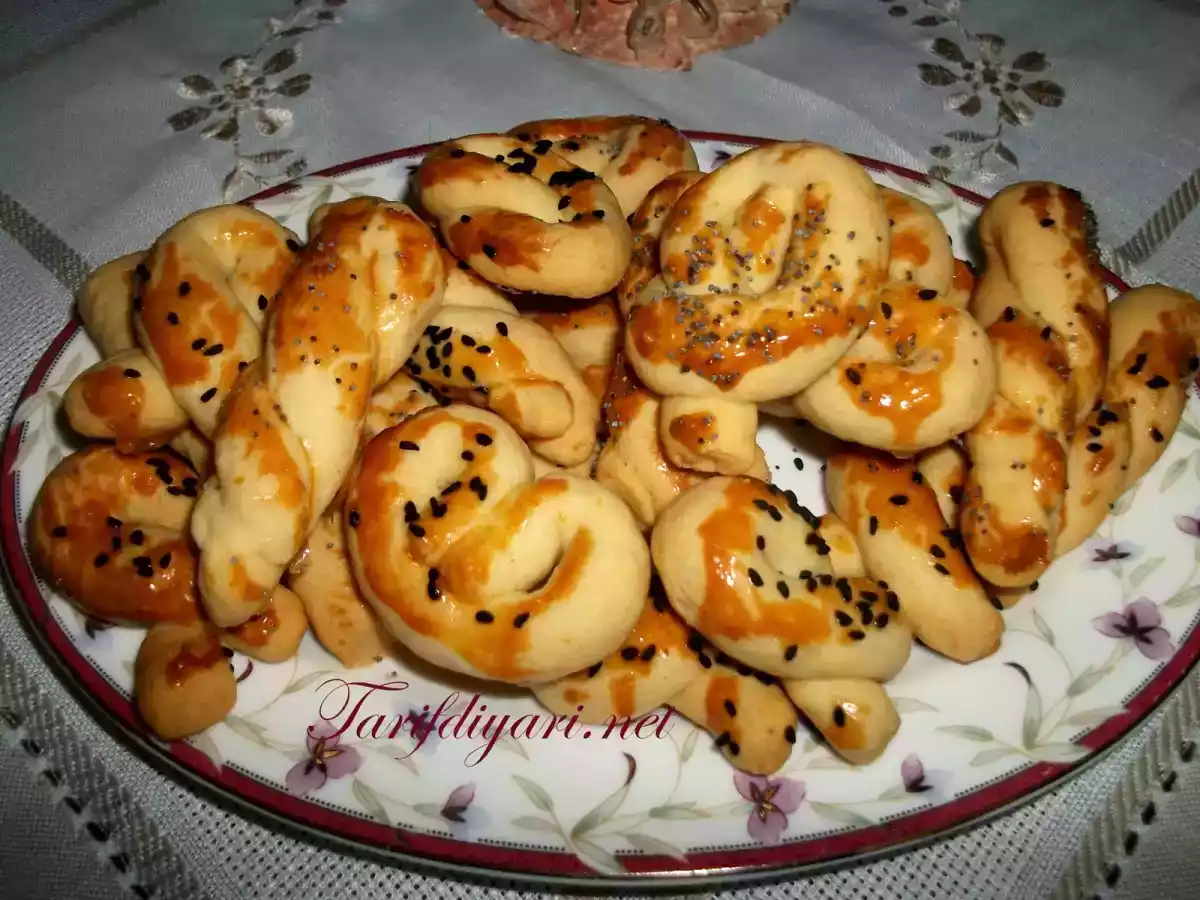 TUZLU NEFİS KURABİYE