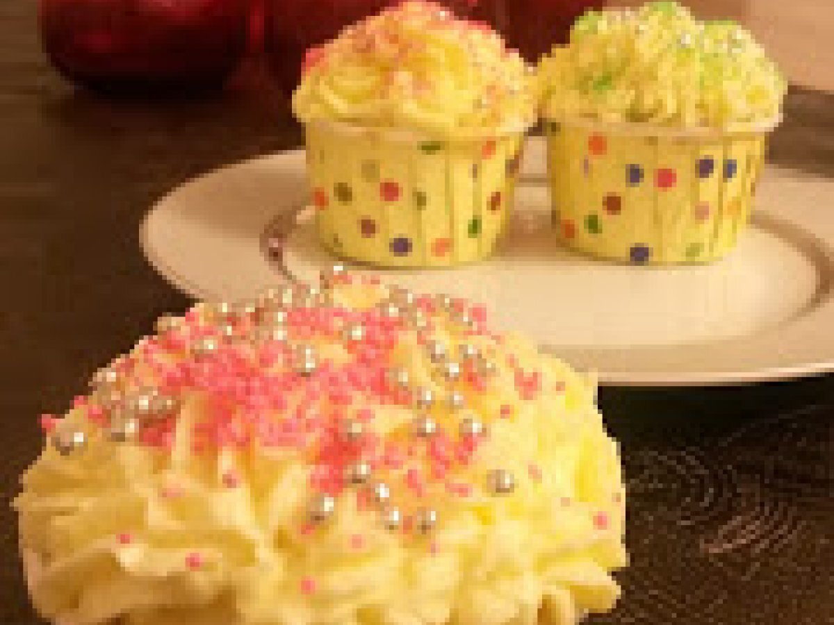 VANİLYALI CUPCAKE