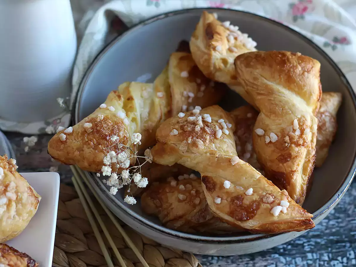 Vanilyalı pastacı kremalı milföy burmaları - fotoğraf 5