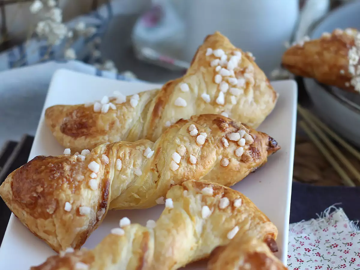 Vanilyalı pastacı kremalı milföy burmaları - fotoğraf 6