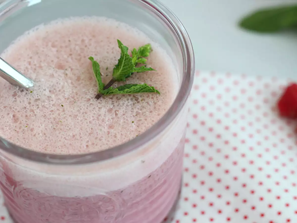 Vegan Ahududulu ve Naneli Milkshake Tarifi - fotoğraf 2