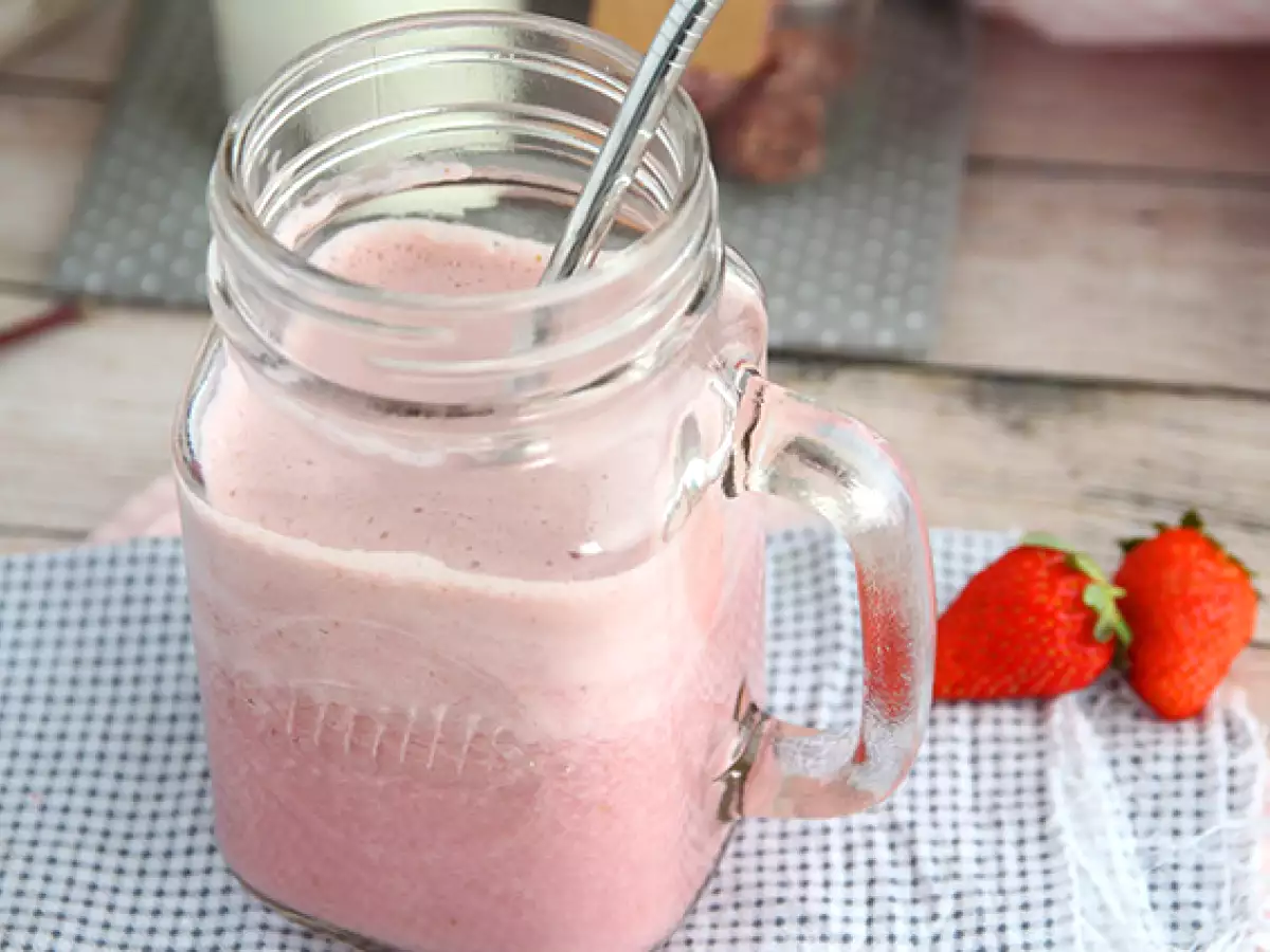 Vegan Kırmızı Meyveli Milkshake Tarifi - fotoğraf 2