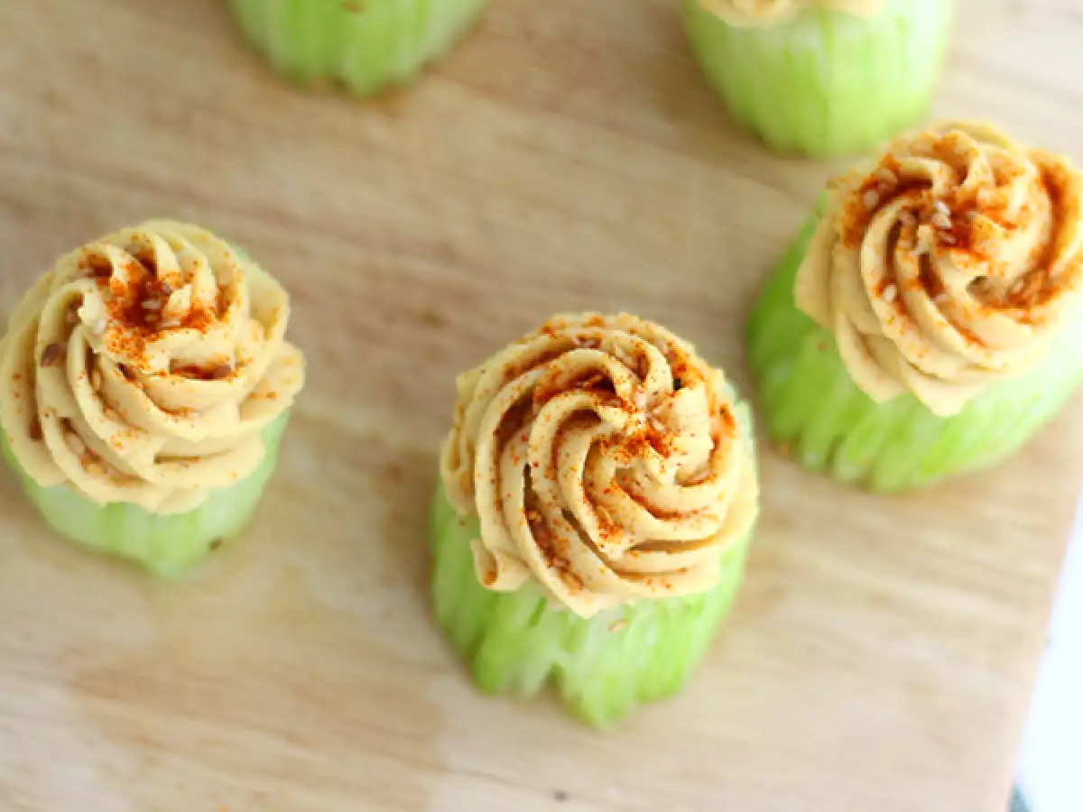 Vegan salatalık ve humus cupcake’leri - fotoğraf 4