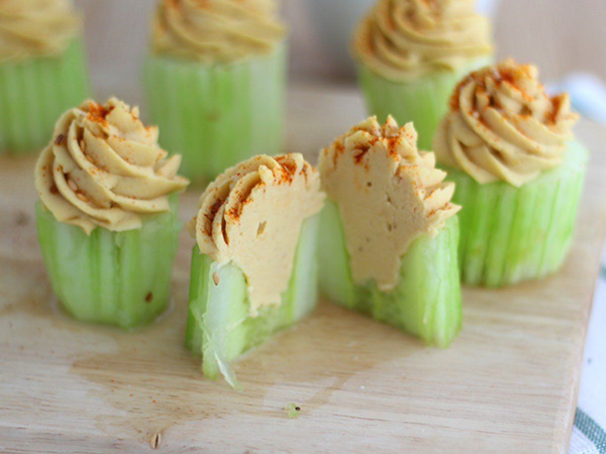 Vegan salatalık ve humuslu kekler - fotoğraf 3