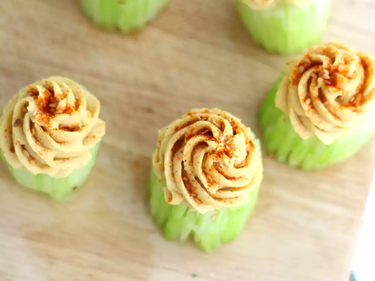 Vegan salatalık ve humuslu kekler - fotoğraf 4