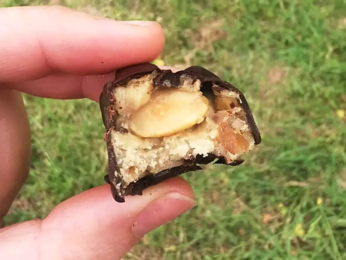 Vegan ve glütensiz ev yapımı Snickers barlar - fotoğraf 2