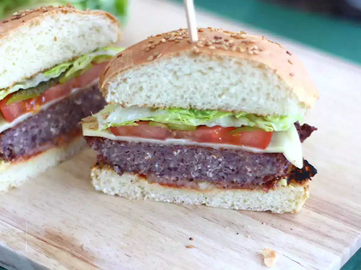 Vejetaryen kırmızı fasulye burger - fotoğraf 3