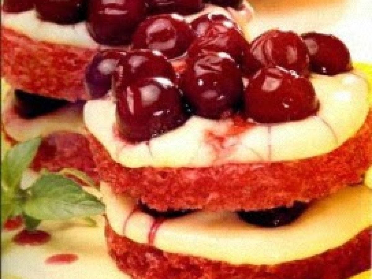 Vişneli Ekmek Tatlısı