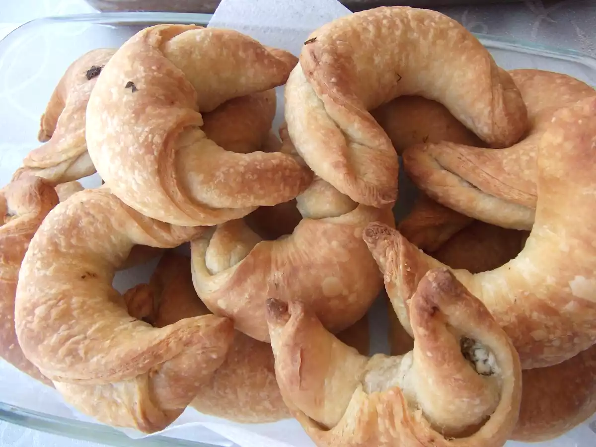 YALANCI MİLFÖY POĞAÇA