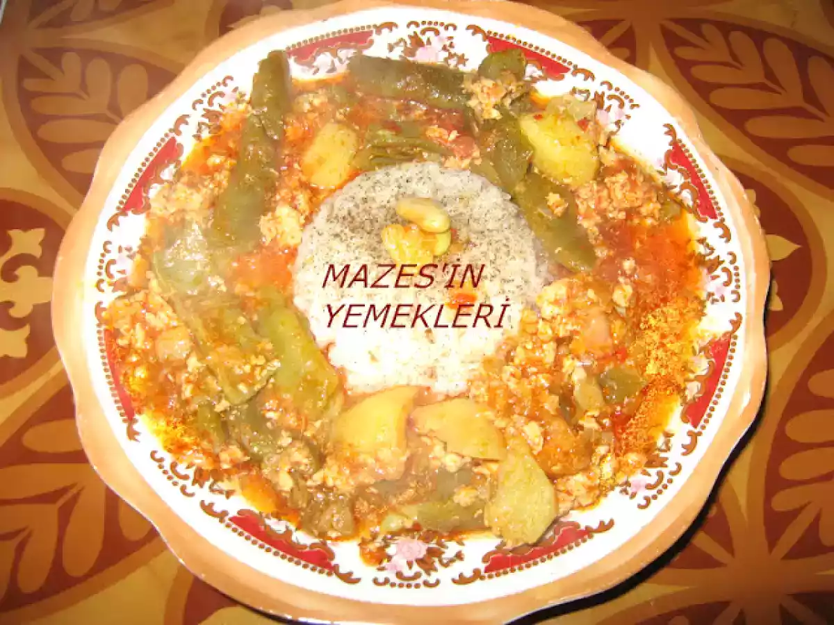 YEŞİL FASULİYE, PATATES, TAVUK KIYMALI YEMEK