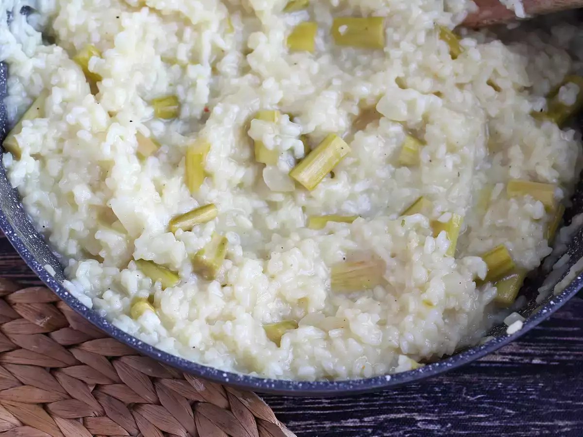 Yeşil kuşkonmaz ve parmesanlı risotto - fotoğraf 4