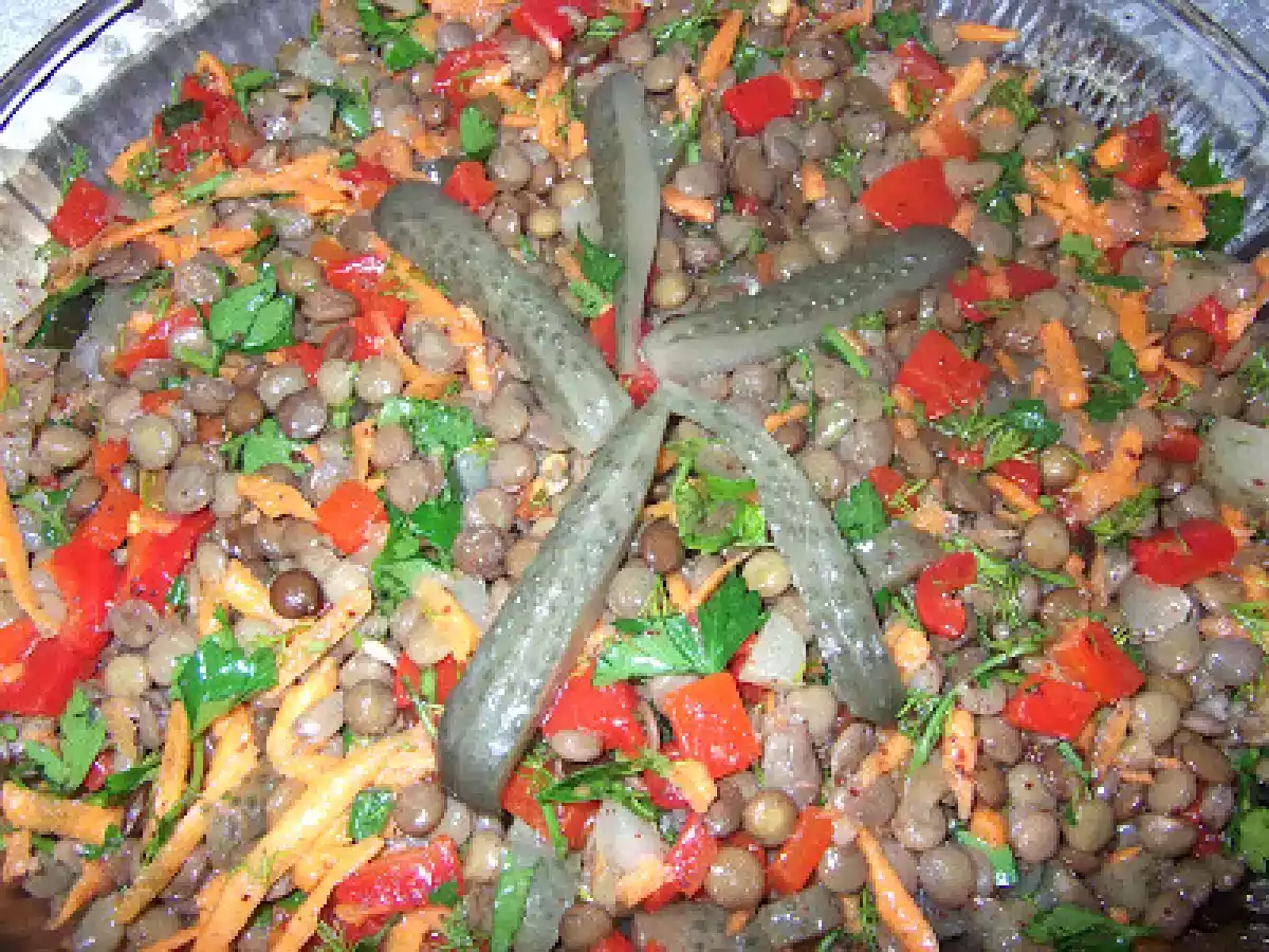 Yeşil mercimek salatası