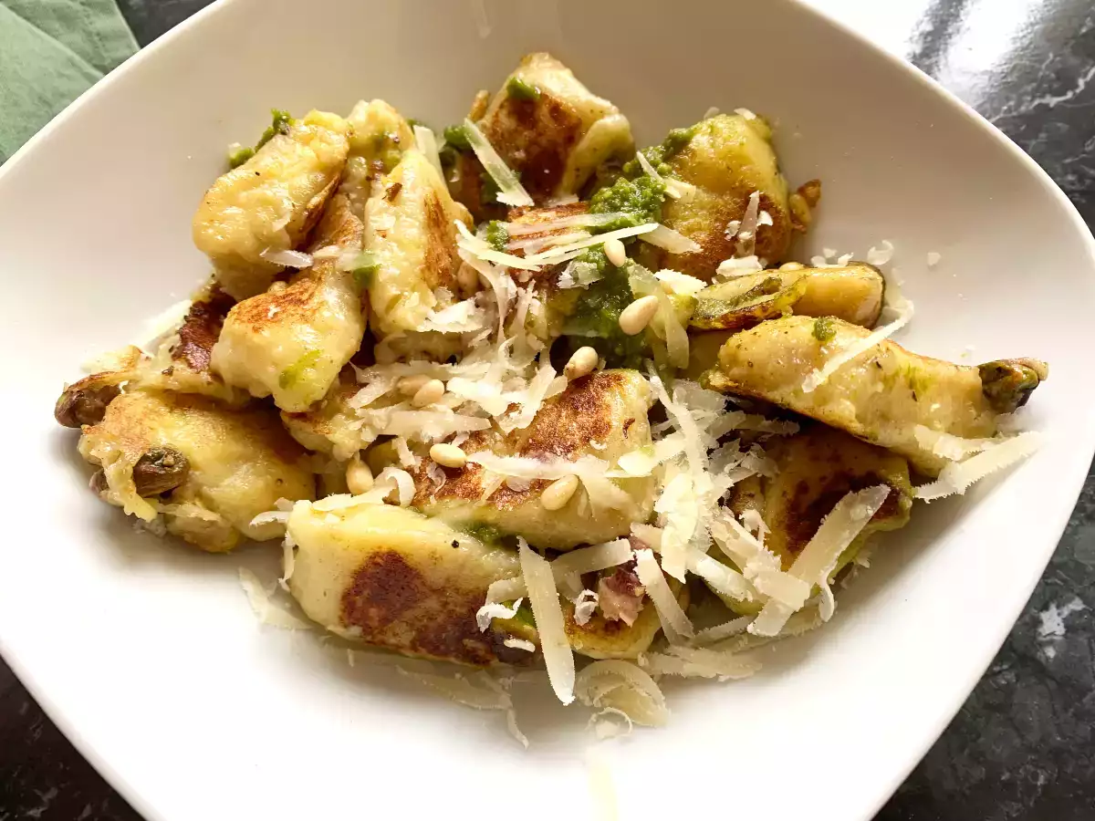 Yeşil pestolu gnocchi-mozza - fotoğraf 2