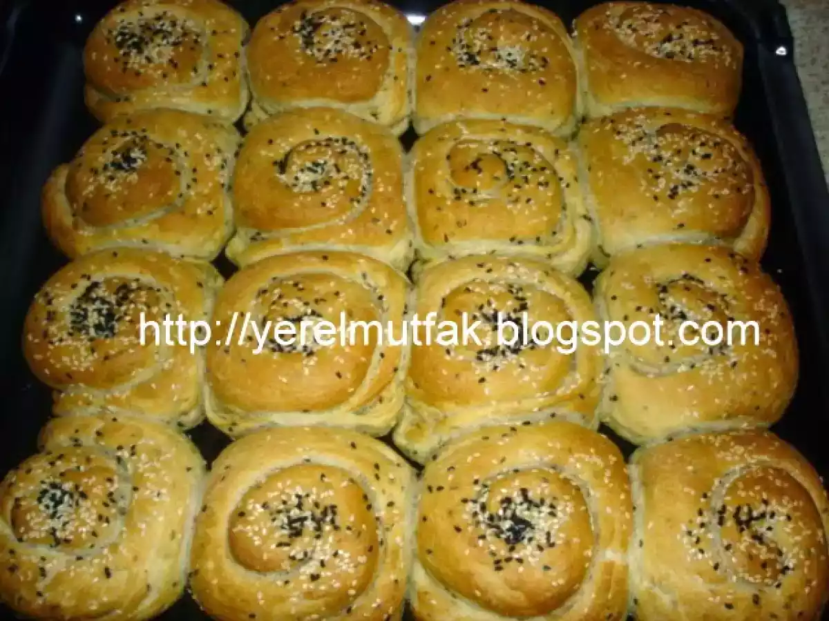 YİNE BİR ANTAKYA KLASİĞİ KÜLÇE ( REZENELİ BÖREK)