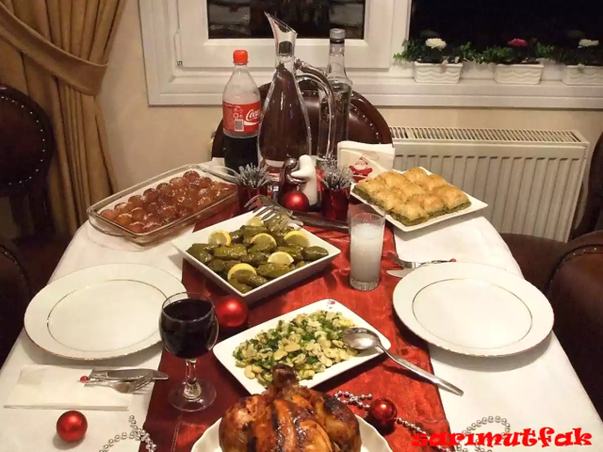 YILBAŞI MENÜSÜ VE KESTANELİ İÇ PİLAVLI TAVUK DOLMA - fotoğraf 3