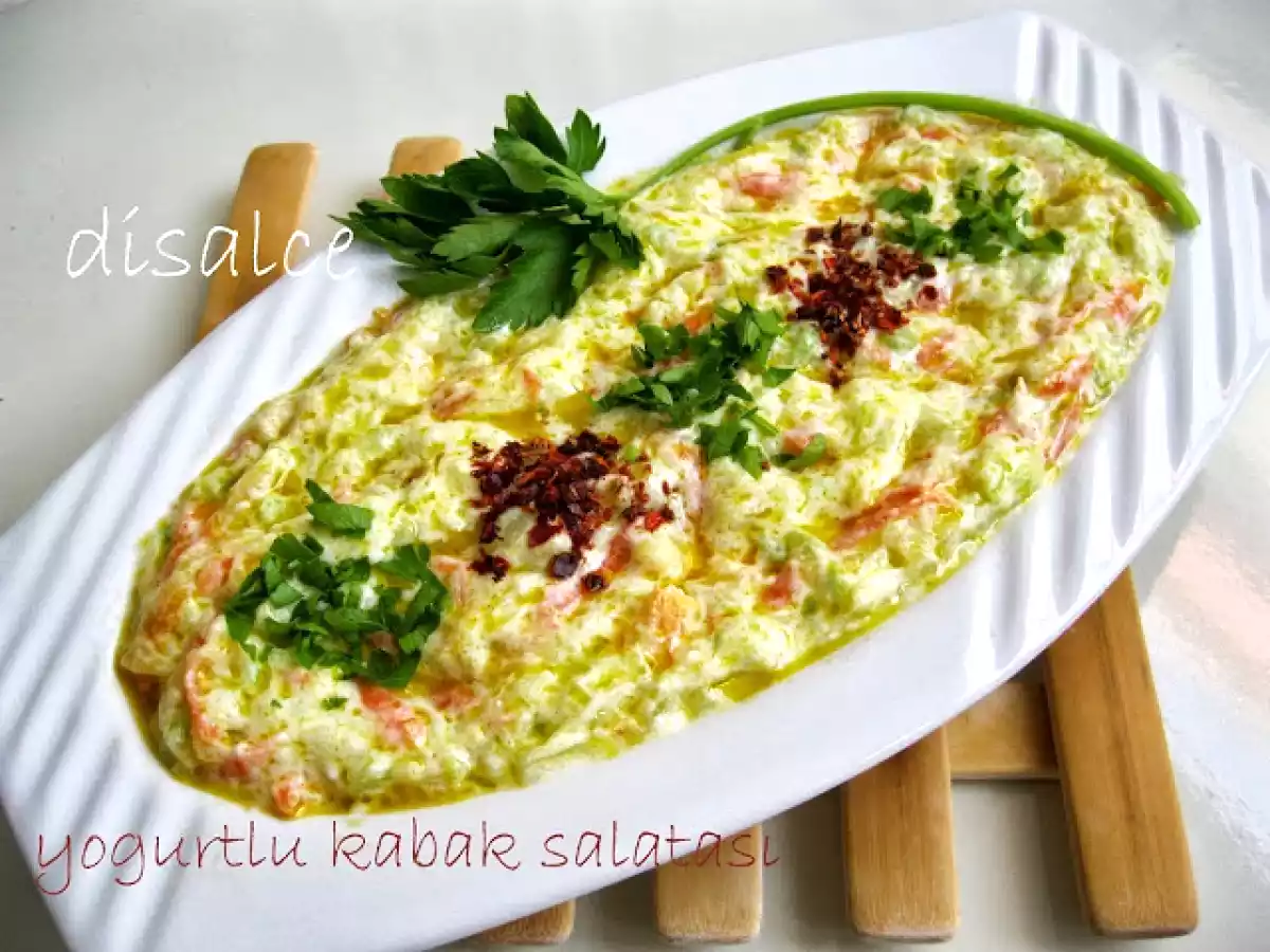 YOĞURTLU KABAK SALATASI